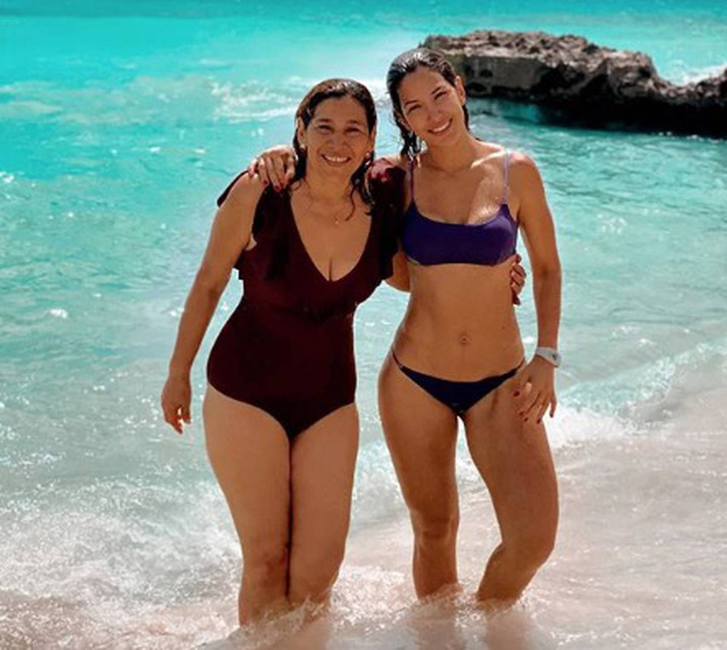 Alejandra Jaramillo La Caramelo conquistó con sus looks sexys en la Riviera Maya