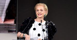 Carolina Herrera: el look que ninguna mujer mayor de 40 años debe tener,  sino “se verá ridícula” – Nueva Mujer