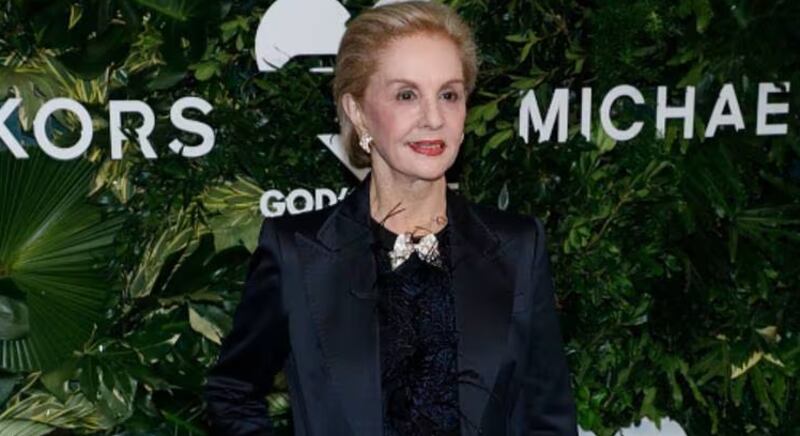 Carolina Herrera: as duas peças de roupa que nenhuma mulher com mais de 40 anos deve usar no verão ( Taylor Hill /Foto: Getty Images)