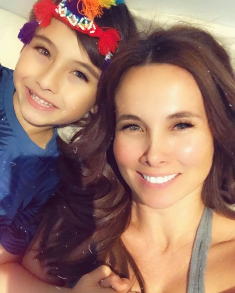 Sandra Beltrán y su hijo, Luciano