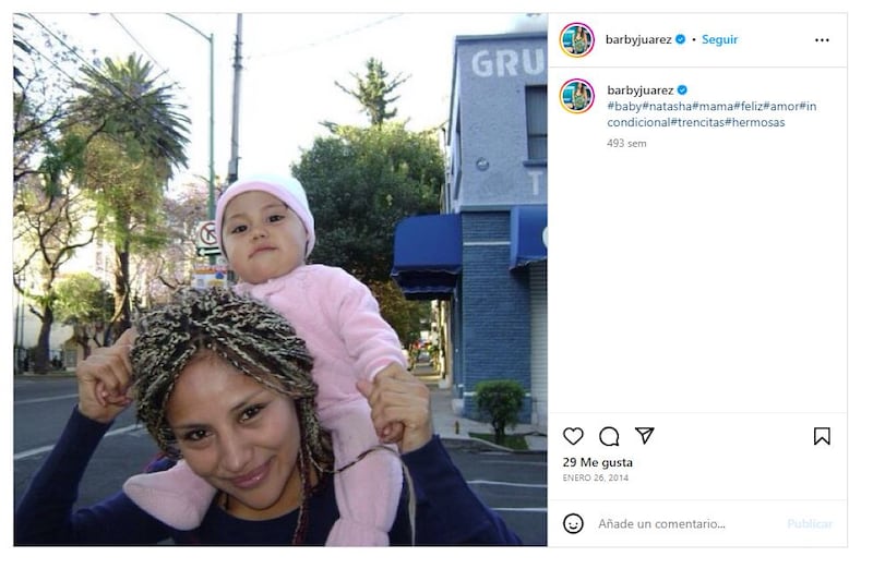 Mariana Juárez es una madre entregada a la crianza a su única hija, Daphne Natasha