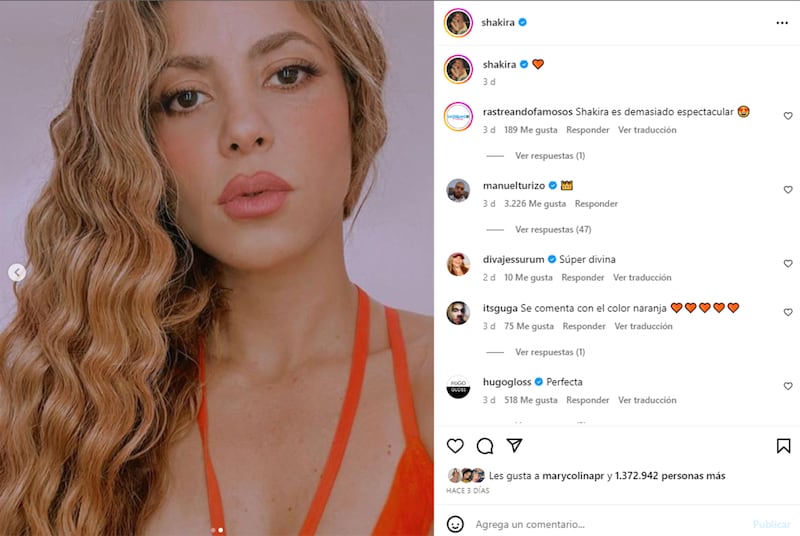 “Es la Shakira que te traen de Shein”: reacciones ante el look crespo de Clara Chía.