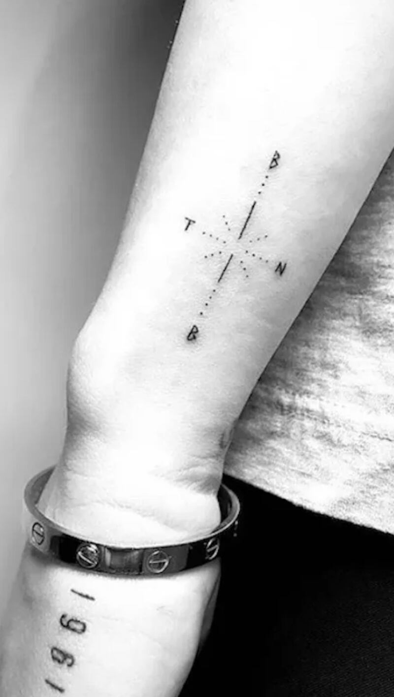 Tatuaje de nombres significativos