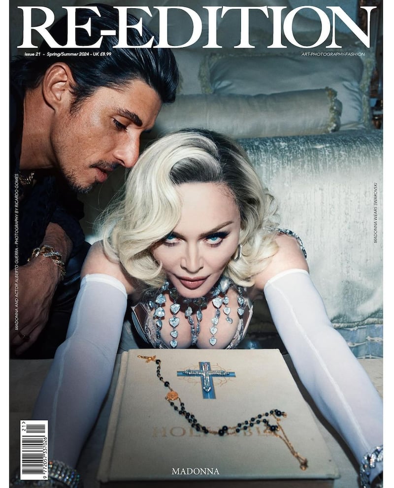 Madonna y Alberto Guerra en portada de revista Re-Edition