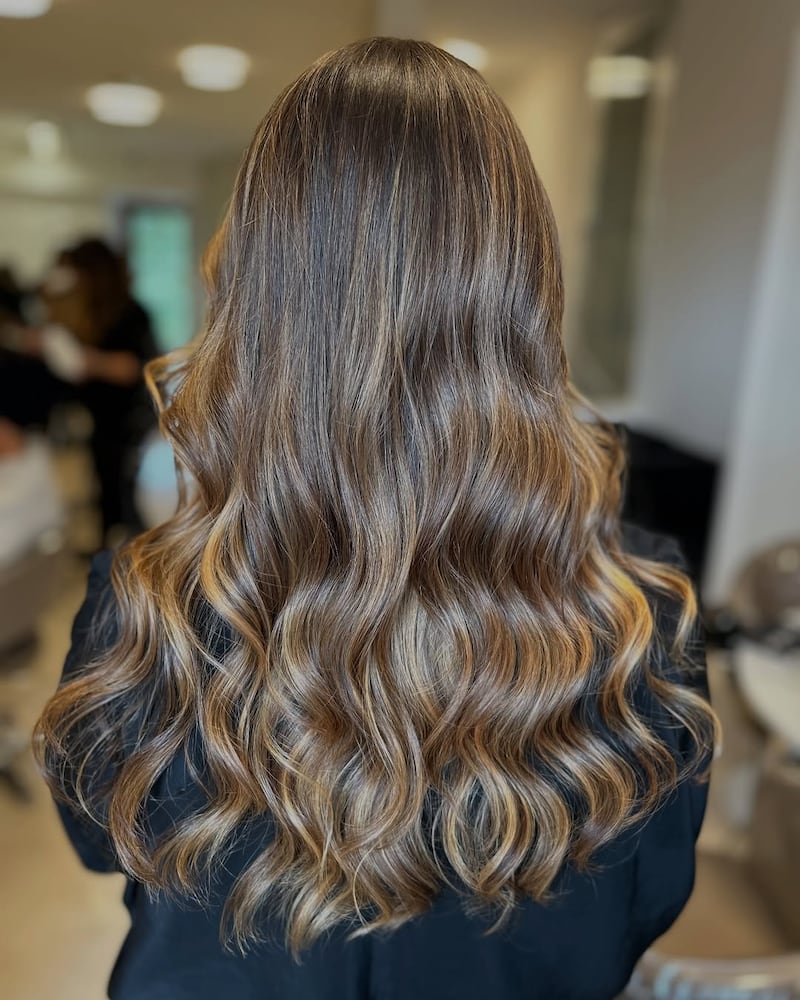 Dale un giro al balayage con el estilo french.