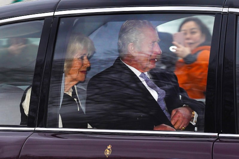 El rey Carlos III y la reina Camila