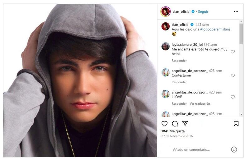 Sian Chiong formó parte de una boyband desde 2011 hasta 2018