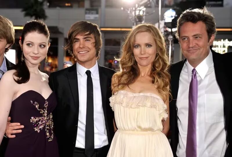 De Izquierda a derecha: Michelle Trachtenberg, Zac Efron, Leslie Mann y Matthew Perry