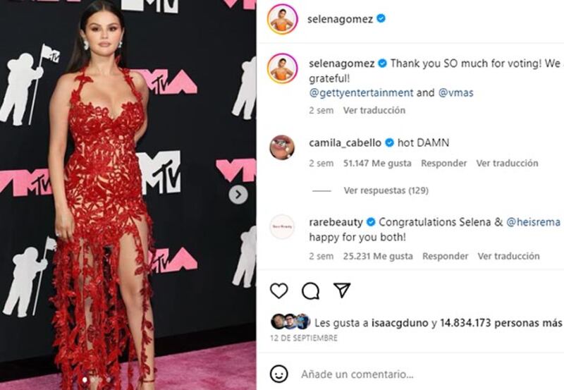 Selena Gómez looks