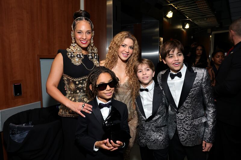 Shakira y Alicia Keys en los Premios Grammy.