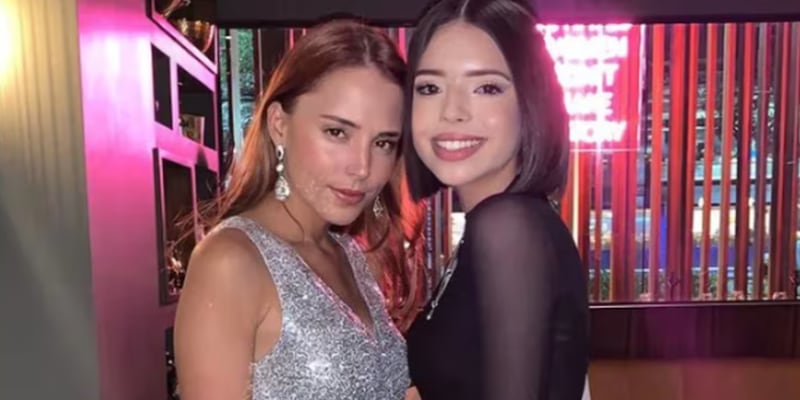 Majo Aguilar y Ángela Aguilar