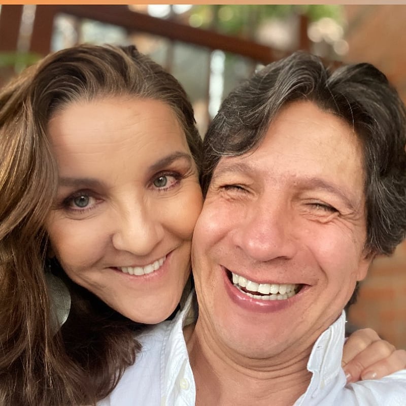 Luces Velásquez lleva más de dos décadas casada con el cirujano plástico Jaime Lozada