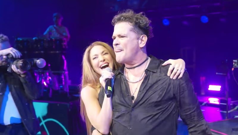 Shakira y Carlos Vives en el concierto Kaseya Center de Miami