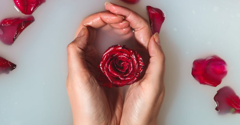 Ritual de rosas rojas para atraer al amor de tu vida