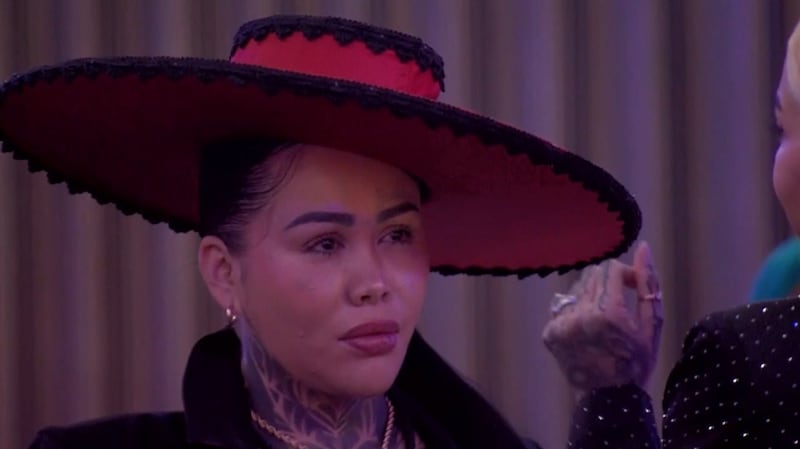 Yina Calderón apareció en 'La Casa de los Famosos' ataviada con un sombrero que desató las comparaciones y burlas en las redes sociales.