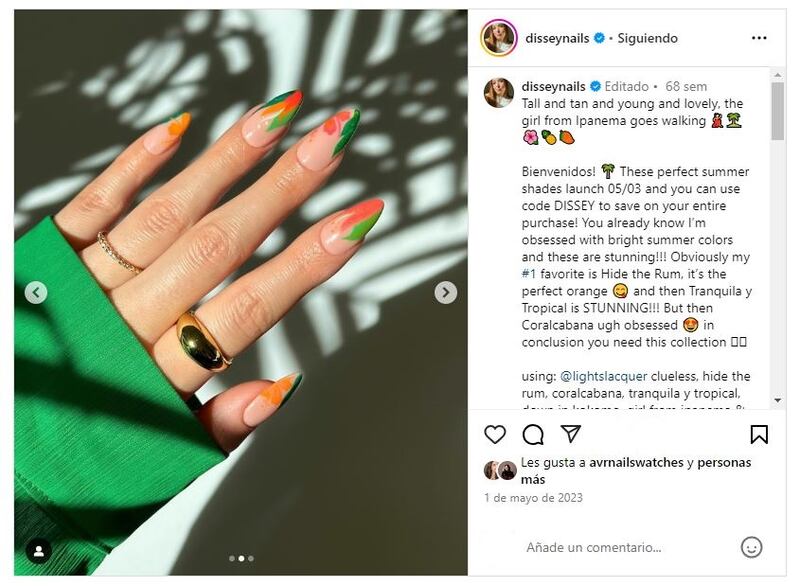 La manicura tropical es perfecta para lucir en la etapa culminante del verano