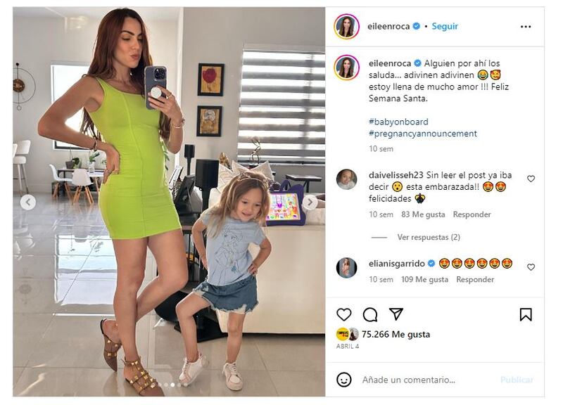 Eileen Roca junto a su hija y su bebé en camino