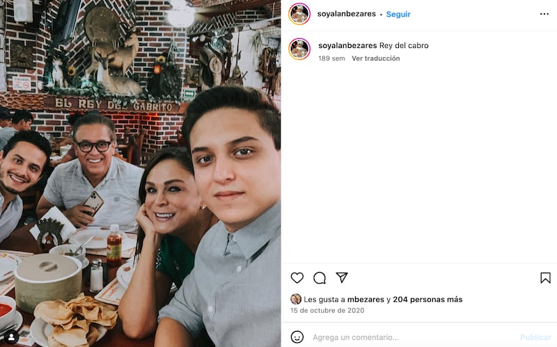 Mario Bezares y su familia